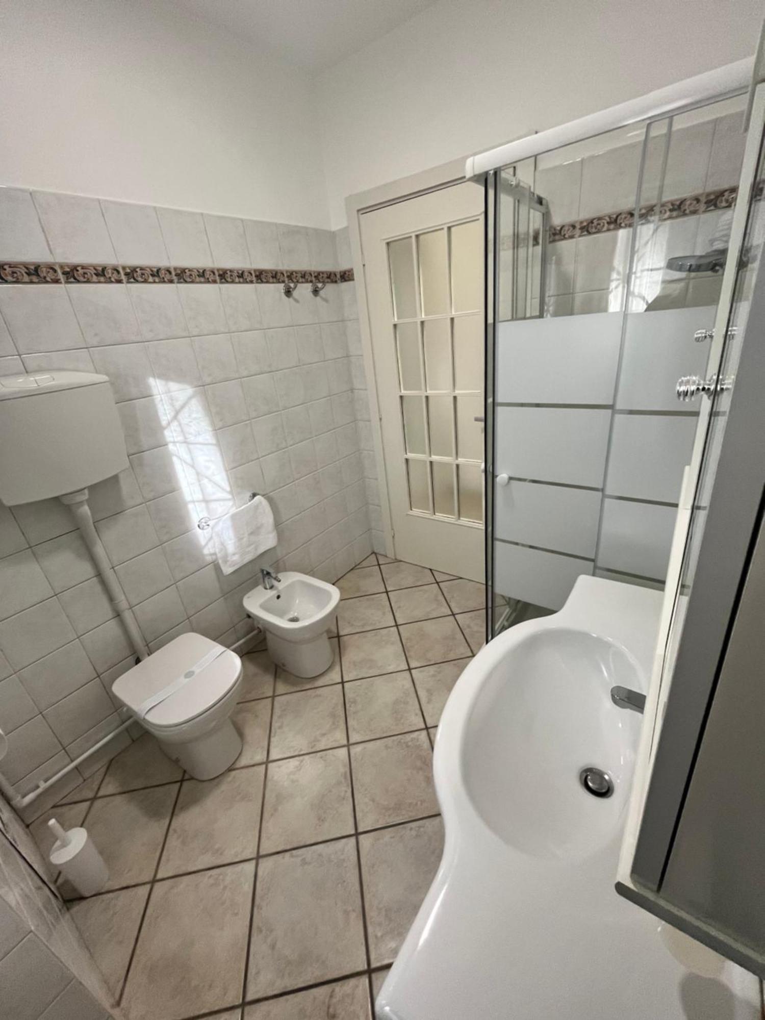 Appartamento In Villa Nico'S Home Gallarate Exterior photo