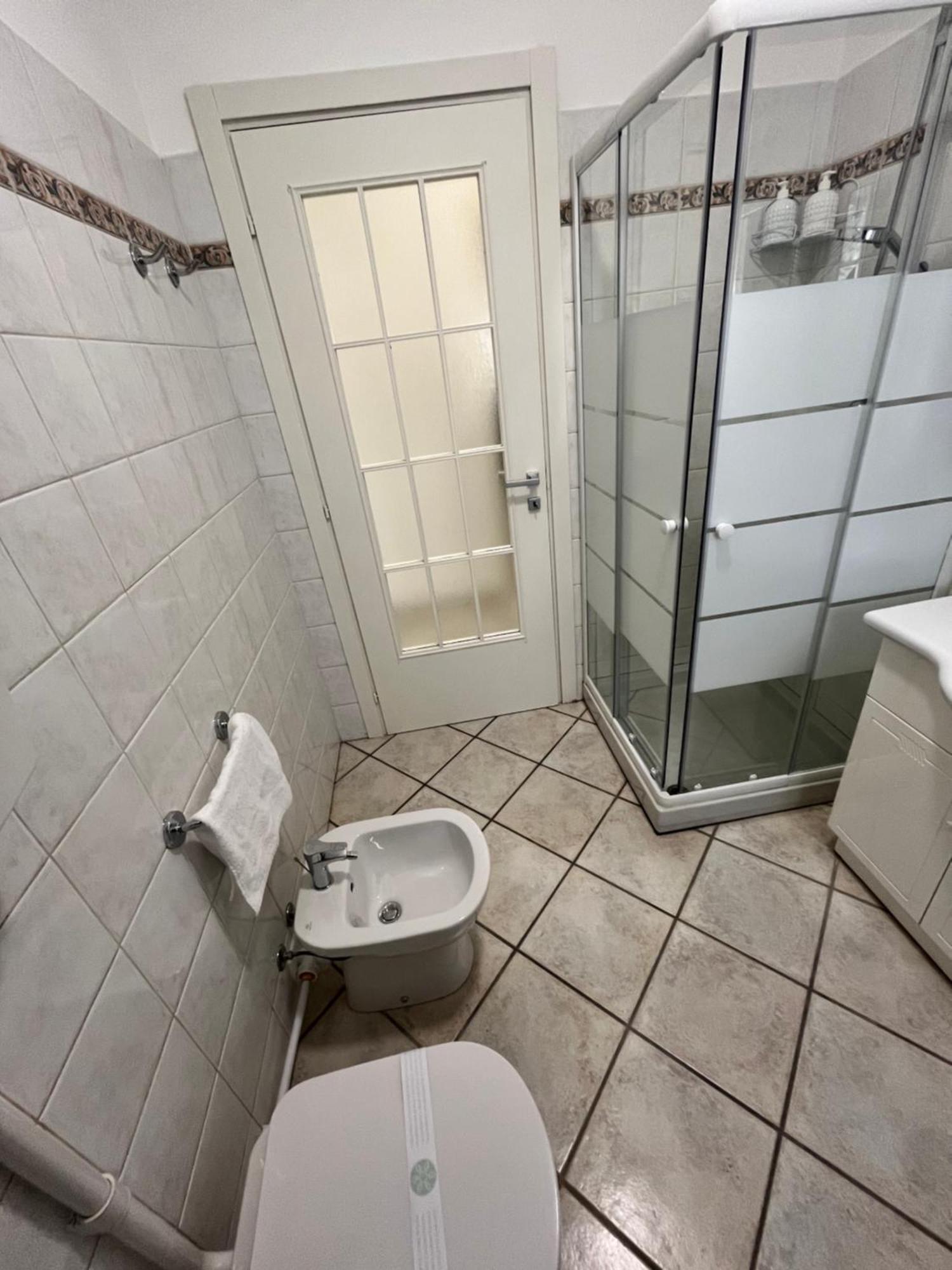 Appartamento In Villa Nico'S Home Gallarate Exterior photo